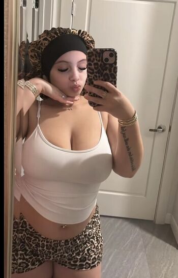 Full leaked Kellyyxoxo private photo