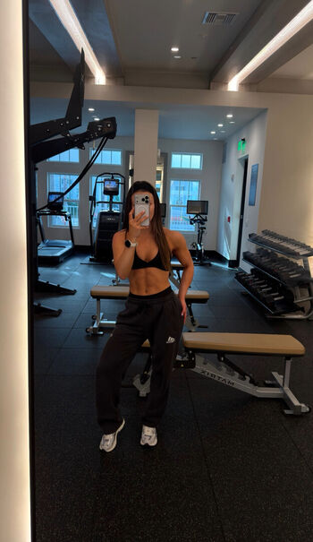 Full leaked Kendal grey page private onlyfans photo