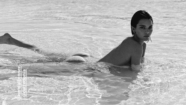 Full leaked Kendall jenner  page private onlyfans photo