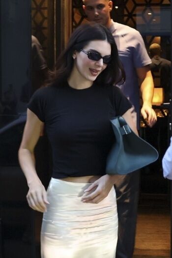 Full leaked Kendall jenner private photo
