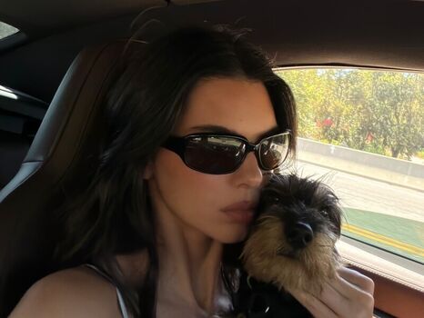 Full leaked Kendall jenner private photo