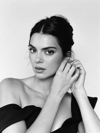 Full leaked Kendall jenner page private photo