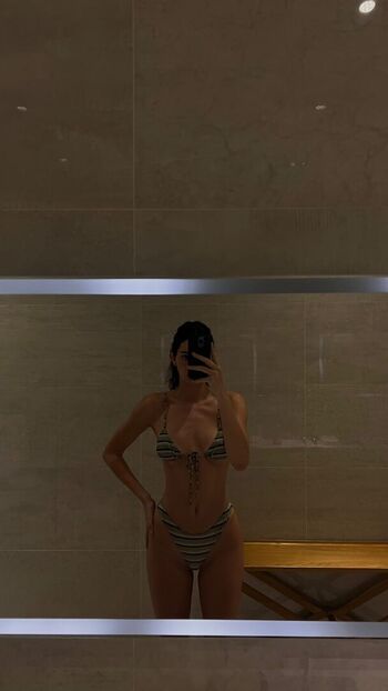 Full leaked Kendall jenner  page private photo