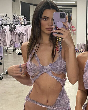 Full leaked Kendall jenner  page private photo