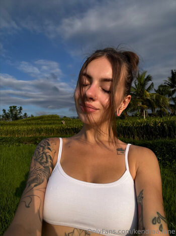 Full leaked Kendraa lane private photo