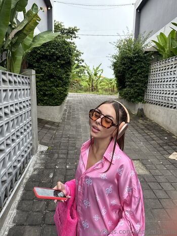 Full leaked Kendraa lane private photo
