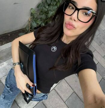 Full leaked Kenia os page private photo