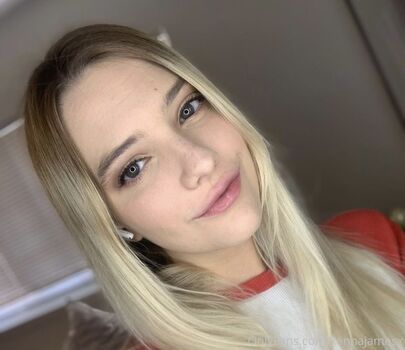 Full leaked Kennajamesx private photo