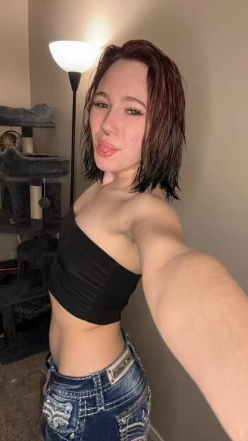 Full leaked Kennlilynn private photo