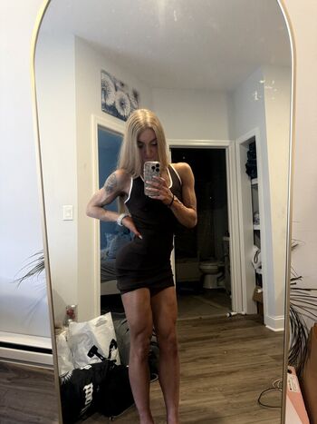 Full leaked Kenziefitnz private photo