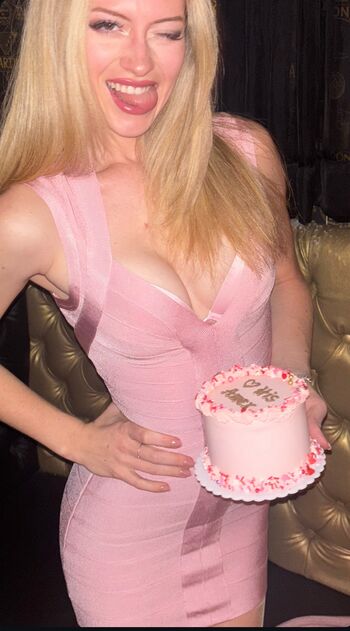 Full leaked Kenzierae private onlyfans photo