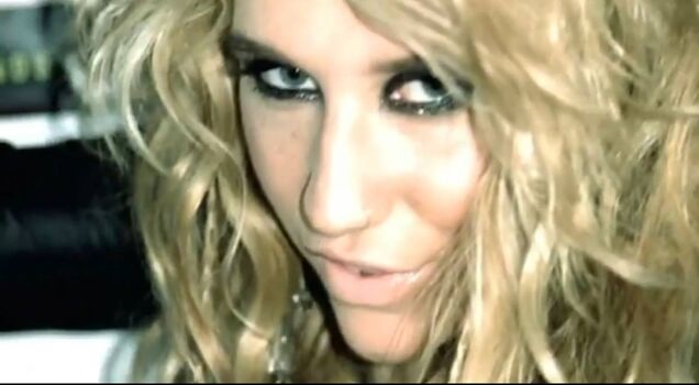 Full leaked Kesha page private photo