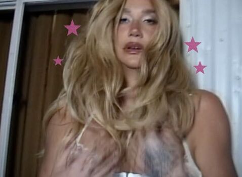 Full leaked Kesha page private photo