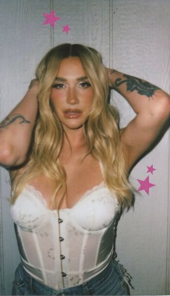 Full leaked Kesha page private photo