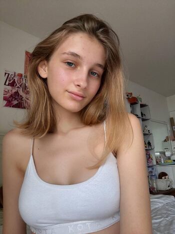 Full leaked Kestrelmosaic private onlyfans photo