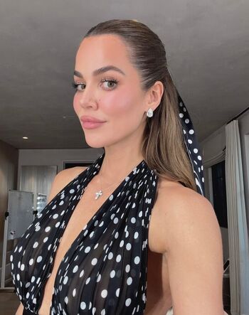 Full leaked Khloe kardashian private photo