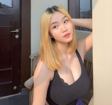 Full leaked Khosasih private onlyfans photo