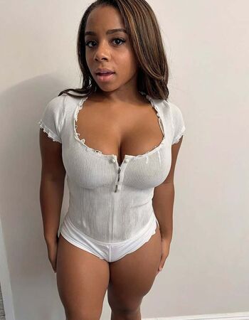 Full leaked Kiahmoore private photo