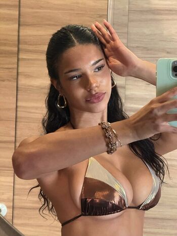 Kiana Dufour