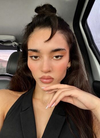 Full leaked Kianafaridii private photo