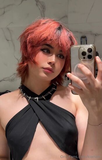 Full leaked Kianavi private photo