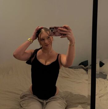 Full leaked Kiaradjimsiti private photo