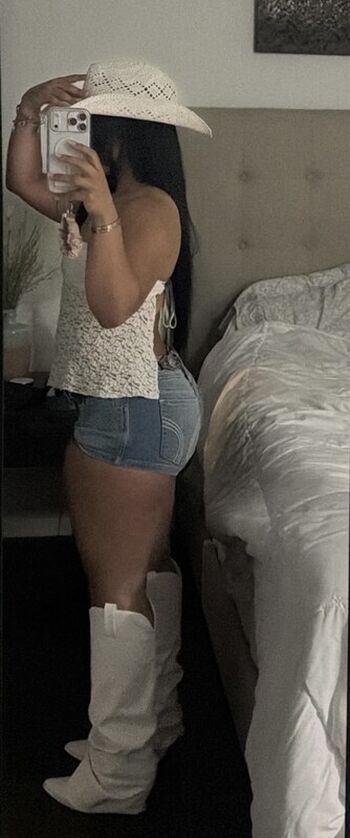 Full leaked Kiaralise private photo