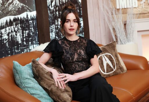 Full leaked Kiernan shipka  page private onlyfans photo