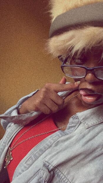 Full leaked Kikiolaola private onlyfans photo