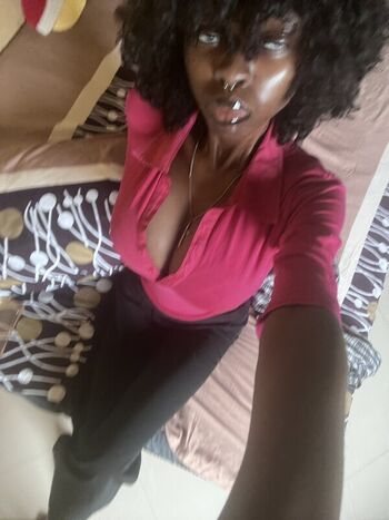 Full leaked Kikiolaola private photo