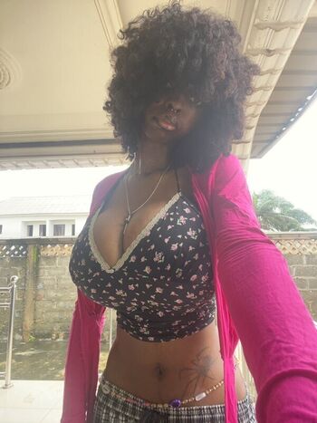 Full leaked Kikiolaola private photo