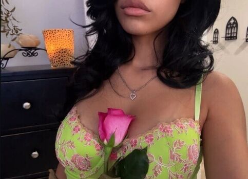 Full leaked Kikuai private onlyfans photo