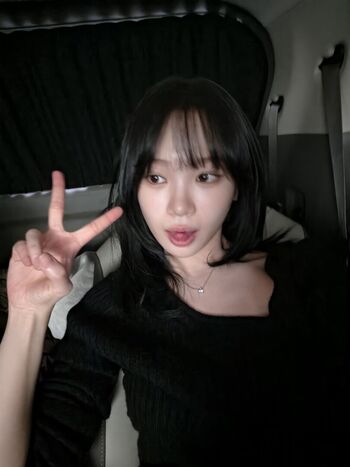 Full leaked Kim chaewon private onlyfans photo