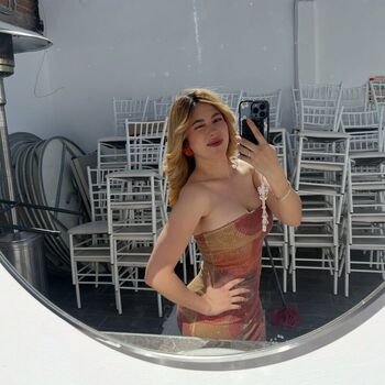 Full leaked Kim estrada private photo