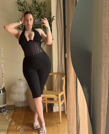 Full leaked Kim mathei private photo