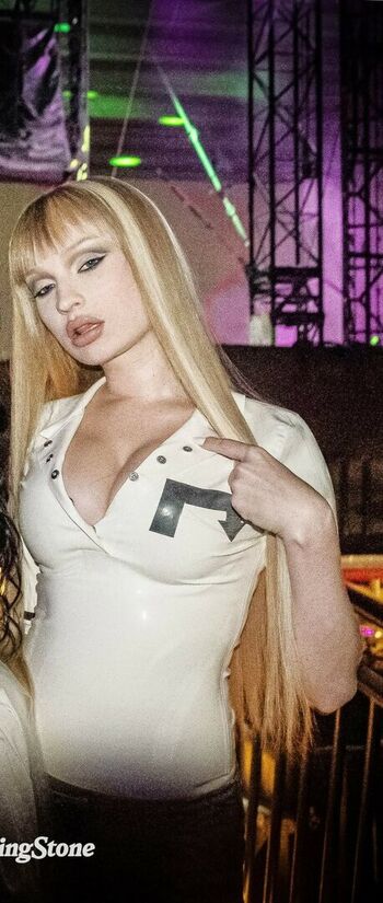 Full leaked Kim petras private photo