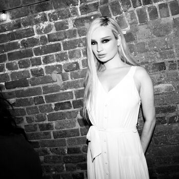 Full leaked Kim petras private photo