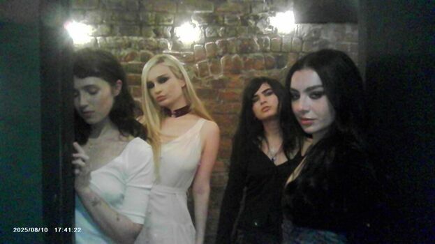 Full leaked Kim petras private photo