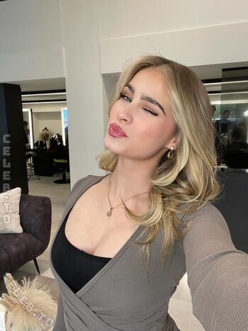 Full leaked Kim sara private photo