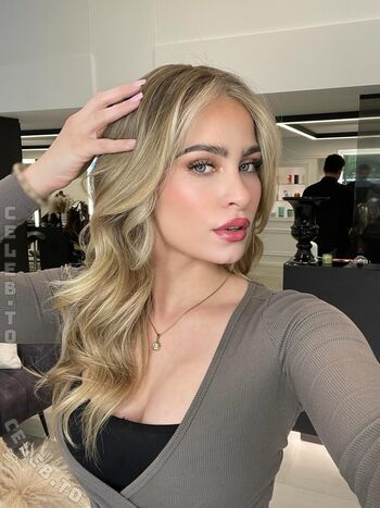 Full leaked Kim sara private photo