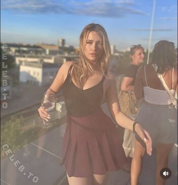 Full leaked Kim sara private photo
