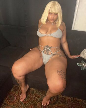 Full leaked Kimkommas private photo