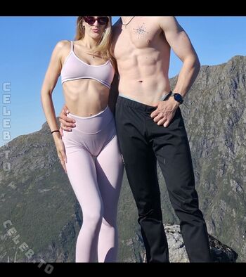 Full leaked Kinkycouplegoals private photo