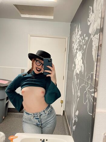 Full leaked Kinkycpl private photo