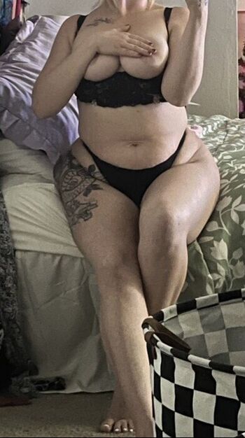 Full leaked Kinkykb private onlyfans photo