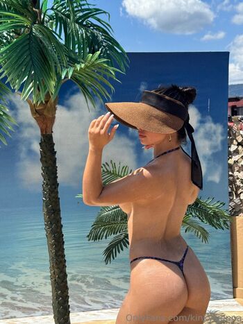 Full leaked Kinkysienna private onlyfans photo