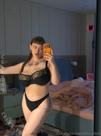 Full leaked Kira clark page private photo