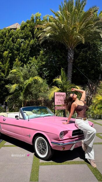 Full leaked Kira kosarin private onlyfans photo