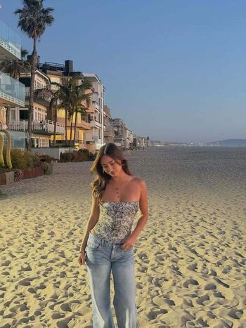 Full leaked Kirra santos page private onlyfans photo