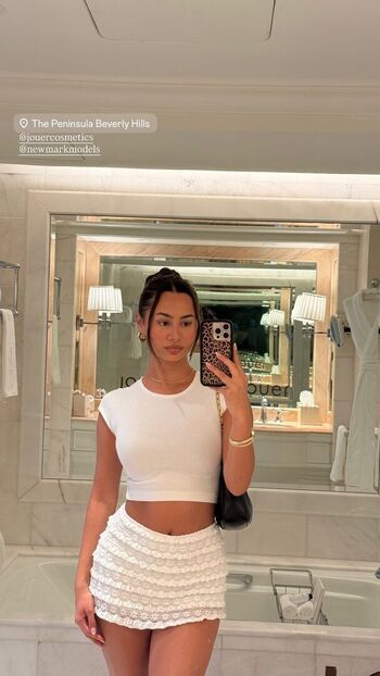 Full leaked Kirra santos page private photo